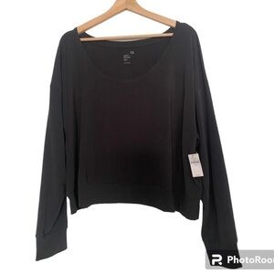 NWT GAP FIT BREATHE SOFT BLACK CROPPED LONG SLEEVE ATHLETIC TOP SIZE XXL
